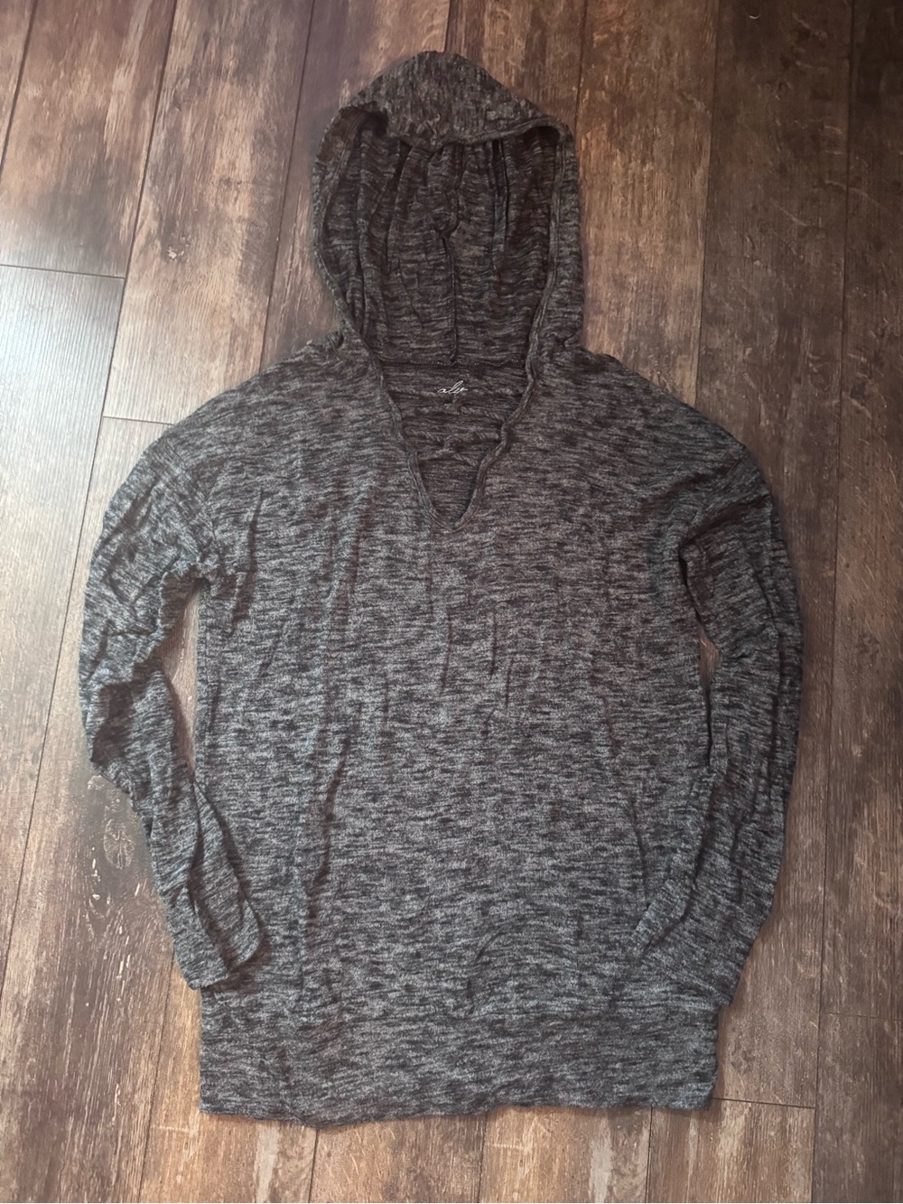 Alya Women's Heathered Dark Gray Hooded Pullover